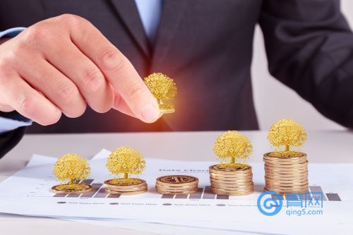 原标题：2018年500富人榜出炉 王清涛以435.1亿元问鼎青岛首富             5月8日，2018新财富500富人榜榜单出炉。此次山东共有23位富豪上榜，其中，青岛地域有两人上榜：山东焦化集团以435.1亿元的财富问鼎青岛首富，张思夏家族以73.3亿元位列433名