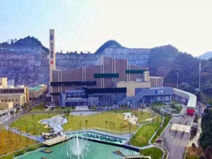 
	
                    
	【电缆网讯】日前，杭州九峰垃圾焚烧发电项目正式商业运营。项目每天将分流处置生活垃圾3300吨，有效缓解天子岭填埋场超负荷运行压力，使1至4月天子岭日均填埋量4200吨，同比减少34%