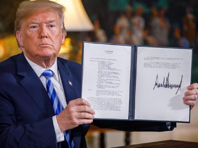 原标题：美国退出伊核协议，哪国受益最大？网友评论：油价要降！            美国总统特朗普于5月8日宣布美国将退出伊朗核协议后，有分析认为，中国可能不会配合美国执行对伊制裁，继续从与伊朗的石油贸易中获利。美国媒体5月11日报道，能源分析专家认为，日本和韩国等伊朗的主要石油购买者很有可能遵守美国的进一步制裁要求，如果欧洲国家也减少从伊朗进口石油，这将减少中国买家在伊朗原油市场面临的竞争，可能以低价购得伊朗石油