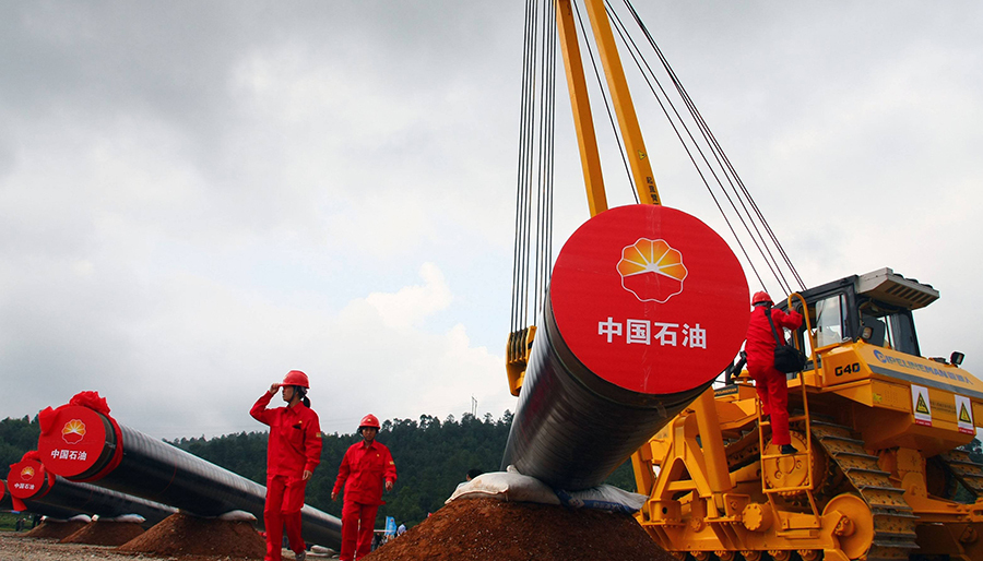 原标题：特朗普一句话，“吓退”这国油气巨头！中国将接手世界最大气田？            伊朗最近成为了一个“烫手山芋”，特朗普一句与伊朗有业务往来的企业将受到报复，让大家对伊朗纷纷敬而远之。法国道达尔也宣布将退出世界最大气田，伊朗的South Pars天然气项目