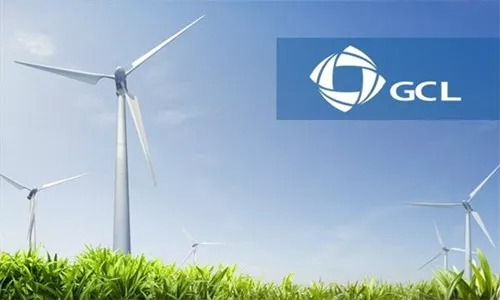 原标题：抢先 | 协鑫集成退出“光伏金融” 并购半导体公司谋划业务新疆域             作者/史雅桑 华夏能源网独家原创，转载须授权 今天（5月14），停牌将近半个月的协鑫集成(002506)按计划开市复牌。 前不久，协鑫集成宣布停牌，而停牌是因为公司正在筹划重大事项，拟收购一家国家专项重点支持的半导体材料制造企业，该企业属于半导体材料行业，交易对方为独立第三方，与公司不存在关联关系