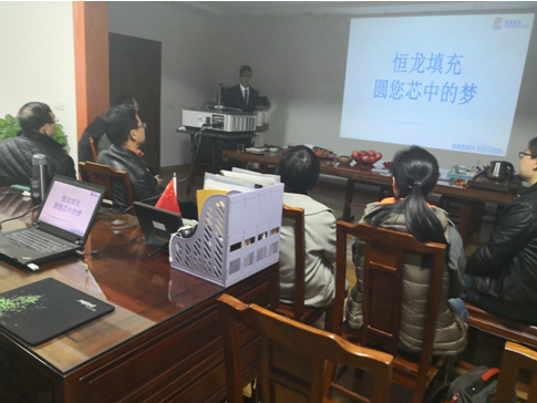
	
                    
	【电缆网讯】近日，上海电缆研究所一行6位专家及其他4位线缆行业人士，到访无锡市恒龙电缆材料有限公司（宜兴市恒龙塑料制品有限公司，简称“恒龙塑业”），对恒龙塑业的拳头产品——异型填充材料进行了考察，并就产品相关问题展开交流、探讨。恒龙塑业董事长缪克平、总经理周金玉等公司领导陪同参观、考察