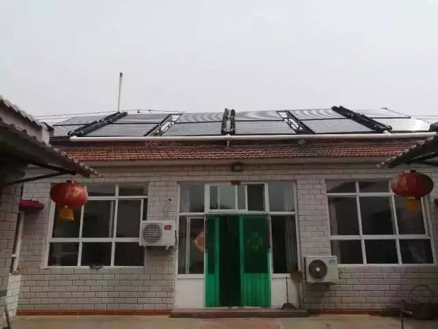 原标题：太阳能资讯：河北省农村地区部分实现太阳能等清洁供暖            近日，河北省在廊坊举办了“冬季清洁取暖典型案例展示交流活动”，重点展示农村清洁取暖方式和城镇燃煤锅炉清洁替代方式。相关参展人士接受记者采访谈了他们对清洁供暖的看法