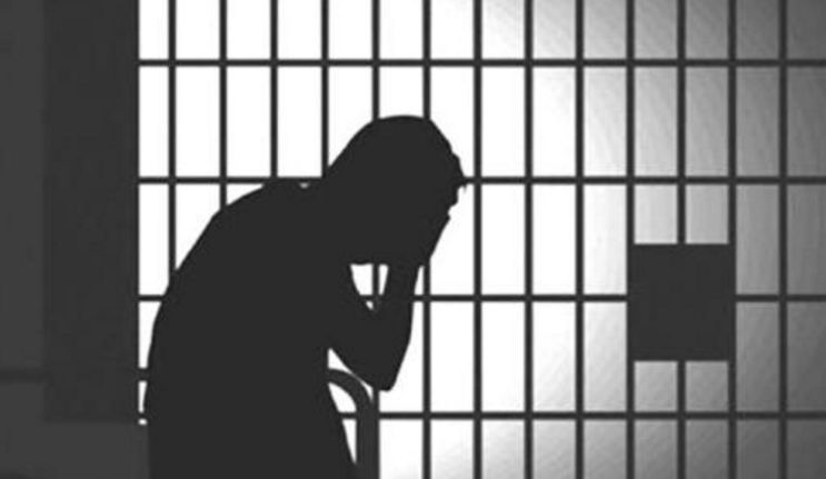 原标题：【公告】宁东管委会原副主任张湧受贿，判处有期徒刑十二年！            帮助 近日，由银川市人民检察院提起公诉的宁夏回族自治区宁东能源化工基地原党工委常务副书记（正厅级）、管委会副主任张湧受贿案获一审判决。 被告人张湧犯受贿罪 判处有期徒刑十二年 被告人张湧犯受贿罪，判处有期徒刑十二年，并处罚金人民币一百万元