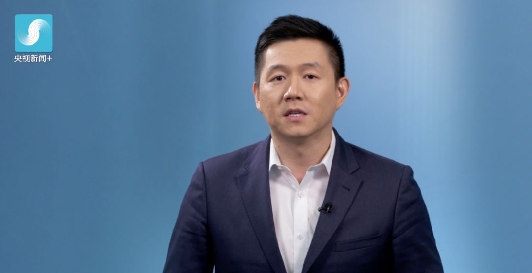 原标题：扩大开放有啥好处？三个经济学公式帮你找出答案            进口多了，GDP是升是降？关税低了，社会利大弊大？竞争多了，企业是福是祸？中国扩大进口和对外开放，这从经济学角度看意义何在？央视记者王冠用三个经济学公式，带大家读懂自由贸易和扩大开放的意义。  △央视记者王冠 首先，国民生产总值GDP由四个部分组成：代表家庭消费的C、政府支出的G、企业投资的I、以及净出口，也就是出口的X减去进口M