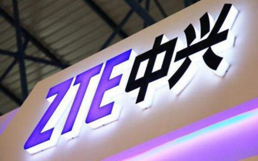 
	
                    
	【电缆网讯】5月26日消息，不久前持续数周的中兴事件终于告一段落，美国总统特朗普称将会对中兴集团实行制裁，并称希望中兴改组管理层和董事会来提高安全保障，并在之后购买美国零件并缴纳13亿美元罚款，在完成上述条件后即可恢复业务。

	

	在今年4月，中兴集团违反了美国政府制裁禁令，因此美国商务部开始禁止中兴从美国市场上购买零部件，期限为7年，这也成为了中美双方贸易战的一个关键点