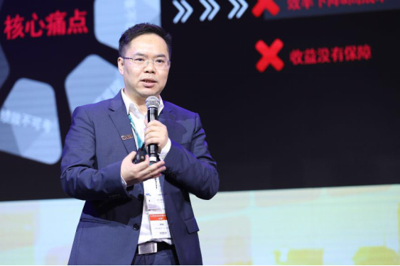 5月29日，在第十二届SENC展会同期举行的“全球绿色金融与光伏金融峰会”上，优得运维CEO罗群芳作为运维领域知名专家，受邀做了《分布式光伏发电系统集中运维技术规范——助力分布式能源资产收益最大化》的主题分享。财经日历资讯快递贵金属模拟交易贵金属专家直播室金投网贵金属行情软件优得运维是《分布式光伏发电系统集中运维技术规范》国家标准制执笔企业，其掌舵人罗群芳深刻了解分布式光伏运维领域存在“信息不对称”与“无标可依”的困境