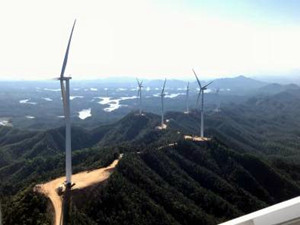 
	
                    
	【电缆网讯】5月20日，随着宝山风电场最后一台风机叶片与机舱的成功对接，贵州院首个省外监理总承包项目中电建阳江阳东农垦局宝山风电场工程风机机组吊装圆满完成，经过参建单位的共同努力于5月21日实现了风场风电机组全部并网发电。

	

	该风电场工程由中电建(阳江)新能源开发有限公司投资、中国水利水电第十四工程局有限公司EPC总承包，总投资约4.2亿元，装机机组23台，总装机容量49.5兆瓦