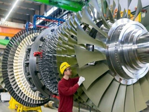
	
                    
	【电缆网讯】近日，西门子宣布与苏格兰能源公司SSE将合作建设一座燃气轮机电厂，其中将包括全球首台西门子的SGT-9000HL燃气轮机50Hz版本。

	

	两家公司表示，位于苏格兰林肯郡的Keadby2发电站的总发电量将达到840MW，效率达到63%