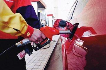 
	
                    
	【电缆网讯】据外媒消息，美国能源情报署(Energy Information Administration)周三公布的数据显示，截至6月8日当周，美国汽油需求(以产品供应衡量)创下历史新高。

	

	在6月的第一个完整星期，汽油供应报告为98.79亿桶/日，这是早在1991年的数据中最高的数字