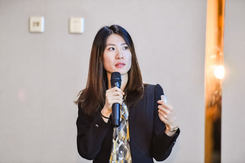 　　UL中国高级项目工程师苏彤出席“第五届中国风电后市场专题研讨会”，在风电场技改与优化专题论坛，分享题为“风电机组剩余寿命评估及延寿”的主旨演讲。

UL中国高级项目工程师 苏彤女士
　　以下为发言内容：
　　苏彤：大家好我叫苏彤，来自UL咨询公司，今天给大家带来的题目是全生命周期风电机组寿命评估