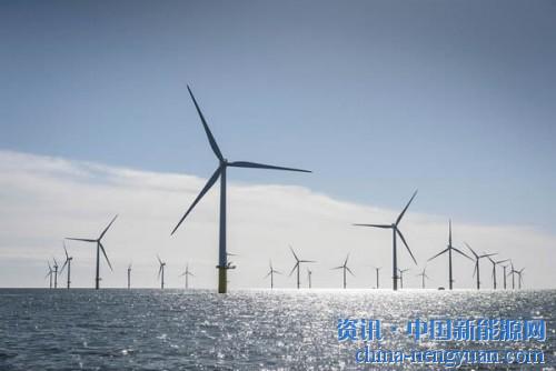                                                                                                                                                                     
	　　与光伏发电的火热不同，近年来，我国风电建设速度不断下滑，2017年风电新增装机容量更是创下近5年新低。与此同时，我国海上风电却异军突起，装机规模连续5年快速增长，已跃居全球第