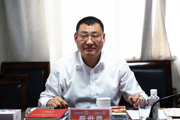 
	
                    
	6月19日，万商集团董事局主席蔡世尊、现代联合集团现代商贸物流副总经理廖世怡、现代联合集团总监黄海伦、万商集团董事局主席助理郎静一行参访远东并座谈。远东控股集团创始人、董事局主席、党委书记蒋锡培，投资人、集团首席财务官陈健红，投资人、远东智慧能源股份有限公司（简称：智慧能源 股票代码：600869）高级总监兼电缆产业监事、远东电缆总经理助理马月琴，水木源华运营副总经理刘振海，远东福斯特总经理助理程松，投资人、电缆产业市场总监助理兼远东电缆市场总监苗礼龙，电