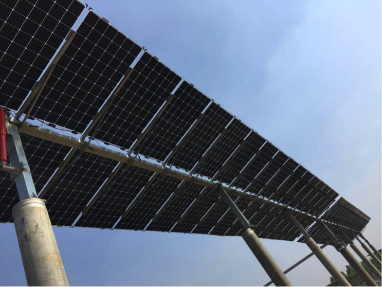 原标题：531新政“断奶” 新技术N型双面TOPCon逆势来袭            5月31日，国家发展改革委、财政部、国家能源局联合发布了《关于2018年光伏发电有关事项的通知》(行业称“531新政”)，明确了包括2018年停止普通电站规模、加快发电补贴退坡、降低补贴强度等新政，被称为“史上最严厉光伏政策”。对于资本涌动、狂飙突进的光伏行业来说，“531新政”不啻为一针直达病灶的“退烧针”，让一直过于依赖政府补贴的光伏企业露出真面目