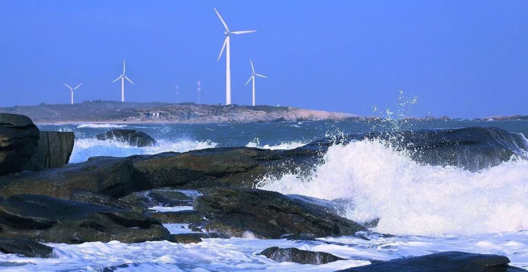 原标题：海上风电终于想明白了：与其抱怨竞价，不如换种活法             “不管愿不愿意，风电竞价时代还是来了。与其讨论目前海上风电该不该竞价，不如讨论如何应对竞价形势更为现实