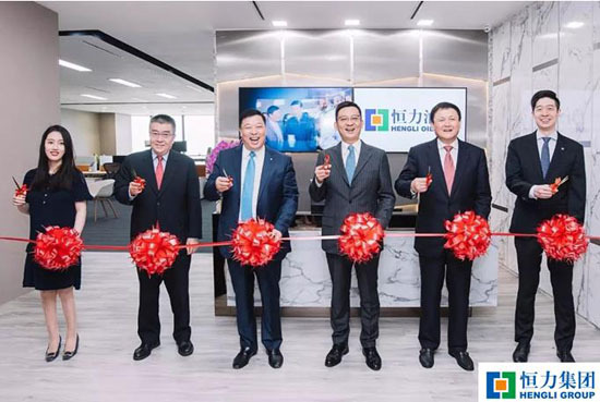 原标题：恒力集团陈建华：寻求一带一路能源“新坐标”            　　经济网讯  恒力集团董事长陈建华一直秉持的理念就是“什么时代做什么事”。随着“恒力油化”的崭露头角，恒力集团的实业雄心再次引发业内关注