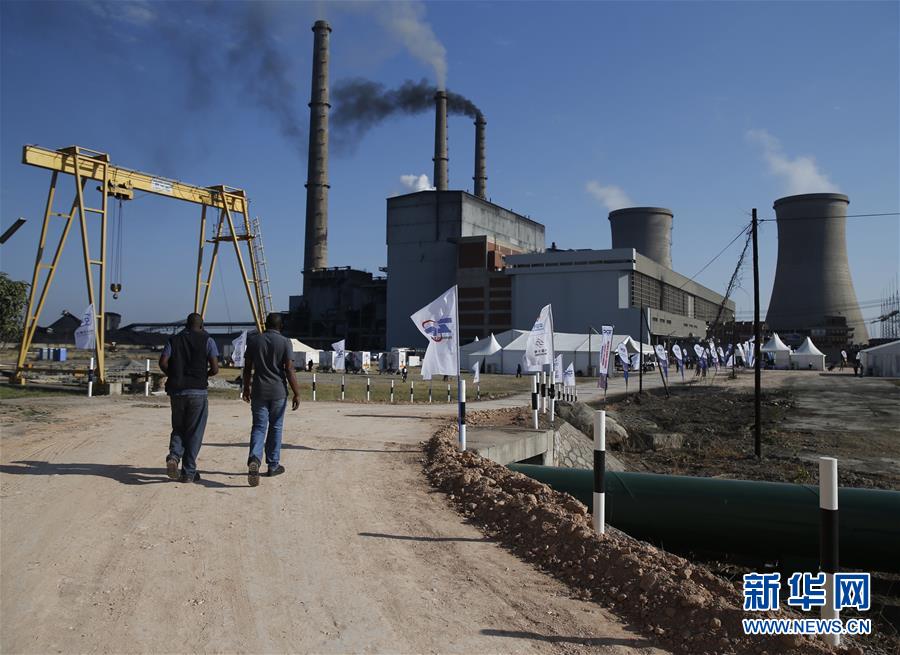 
	
                    
	【电缆网讯】当地时间6月27日，津巴布韦万盖燃煤电站扩机工程项目现场举行了开工仪式。该项目位于津巴布韦北马塔贝莱兰省万盖镇，由中企承建，它的开工，标志着津巴布韦独立以来最大的电力项目正式开始建设
