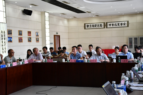 　　【中国仪表网 仪表会议】7月6日，中国科学院A类战略性先导科技专项地球数据科学工程“大数据云服务平台”项目启动会在中科院计算机网络信息中心召开。专项总体组、监理组、专项办公室、项目内负责人及主要参与人员50余人参加了会议