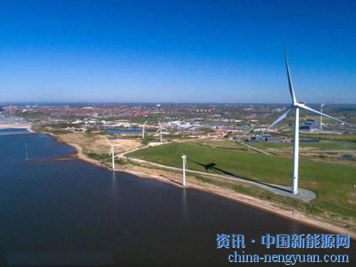                                                                                                                                                                     
	　　當(dāng)前風(fēng)電產(chǎn)業(yè)正處于發(fā)展的“十字路口”，分布式風(fēng)電被認為是撬動產(chǎn)業(yè)下一輪爆發(fā)的“藍海”。今年以來，一系列政策紅利試圖帶動分布式風(fēng)