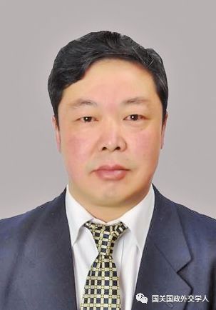 原標題：【南亞研究】吳磊 詹紅兵：孟加拉國能源可持續(xù)發(fā)展問題探析            作者分系云南大學國際關系研究院院長、 教授、博士生導師；博士研究生 【關鍵詞】孟加拉國能源 可持續(xù)發(fā)展 能源安全 能源公平 內容提要 孟加拉國能源資源相對貧乏，在國際貿易中處于能源凈輸入國地位。傳統(tǒng)化石能源資源呈現(xiàn)“富氣少煤缺油”的特點、可再生能源資源相對豐富，以生物質能和太陽能為主、天然氣及電力生產是其能源工業(yè)的核心