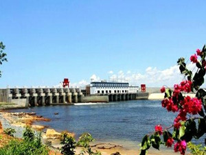 
	
                    
	【电缆网讯】7月22日上午9时，由中国水电八局承建的亚洲第一长坝、柬埔寨最大水电工程——桑河二级水电站6#机组顺利完成72小时试运行，较合同工期提前9天投产发电。

	

	桑河二级水电站位于柬埔寨王国东北部上丁省西山区境内的桑河干流上