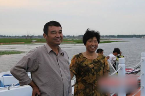                                         
	　　“這里以前煤炭開采導致環(huán)境污染和地塊沉陷嚴重，我們祖祖輩輩生活在這里、靠打漁為生的老百姓不得不就近搬遷，另謀生路。自從建起了光伏電站，這里環(huán)境一天比一天改善，我們又可以回來打漁了