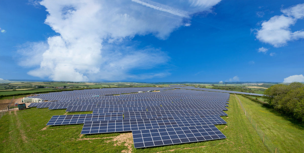 
	
                    
	【电缆网讯】据英国维基太阳能机构Wiki-Solar.org发布的初步数据显示，今年上半年，全球新增大型太阳能（超过4兆瓦的项目）装机容量已从2017年上半年的约20吉瓦降至今年同期的约16吉瓦，同比下降20%。

	

	总体而言，太阳能园区的累计容量已达到约160吉瓦，其中大部分部署在中国（56.8吉瓦），美国（31.0吉瓦），印度（21.3吉瓦），英国（6.7吉瓦）和德国（5吉瓦）
