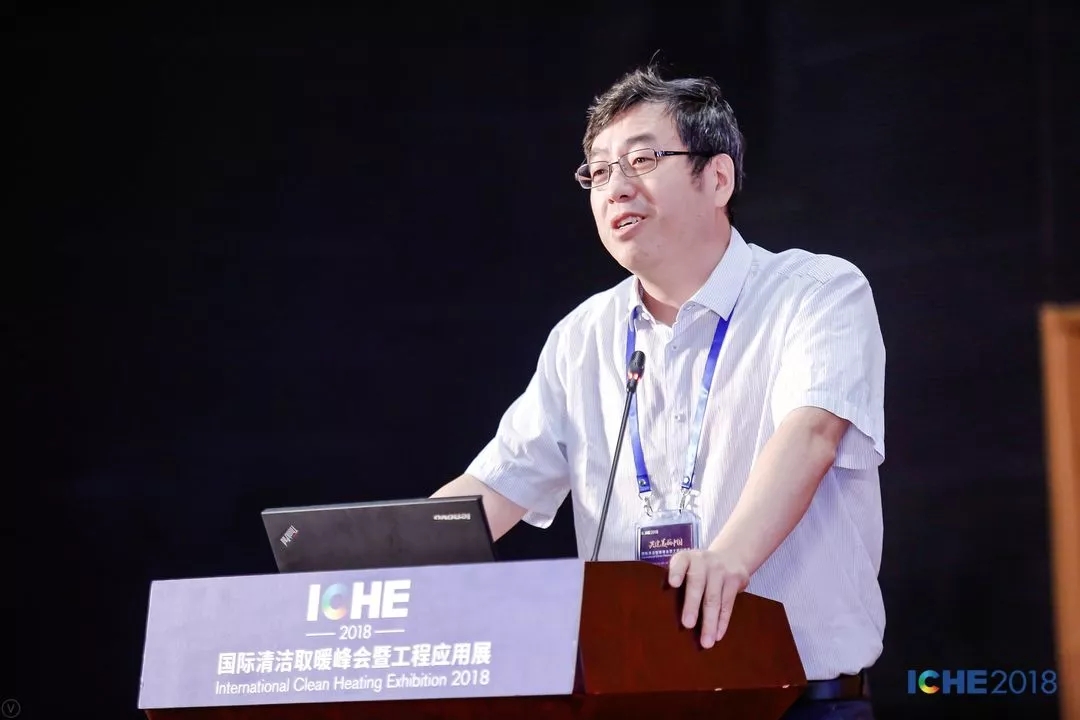       ▲清华大学建筑节能研究中心教授付林  　　2017年，十部委推出了清洁取暖规划，其中较为核心的是“2+26”城市。这些地区有三个特点：污染尤为严重，排放要求尤其严格，对于清洁供暖的实施尤为迫切