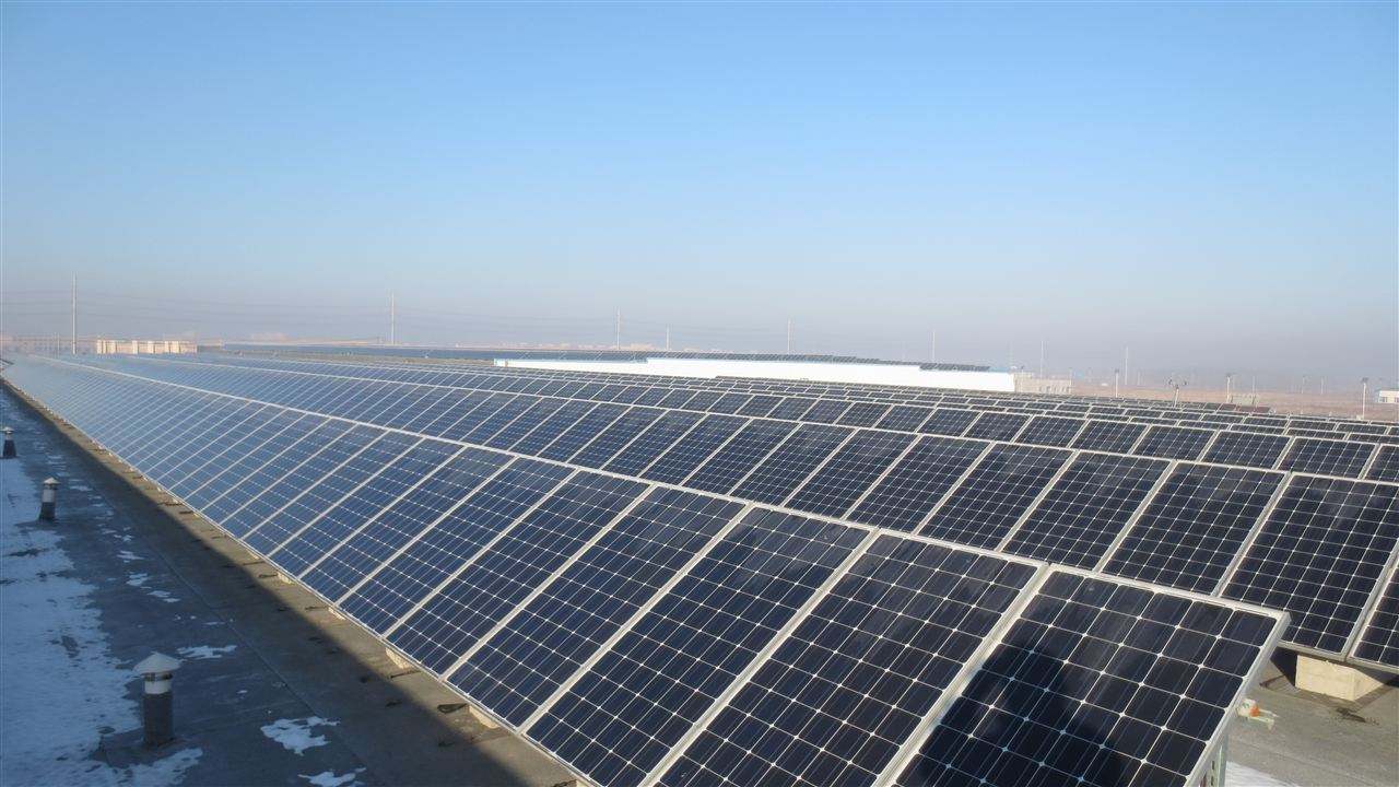 
	
                    
	【电缆网讯】日前，国际研究机构GTM research发布最新报告显示，随着中国光伏市场的放缓，2018年中国的光伏需求预期将从48.2吉瓦下降至28.8吉瓦，降幅超过40%。不仅如此，受此长远影响，报告还表示，2018年至2022年之间，中国的光伏安装容量将降至141GW