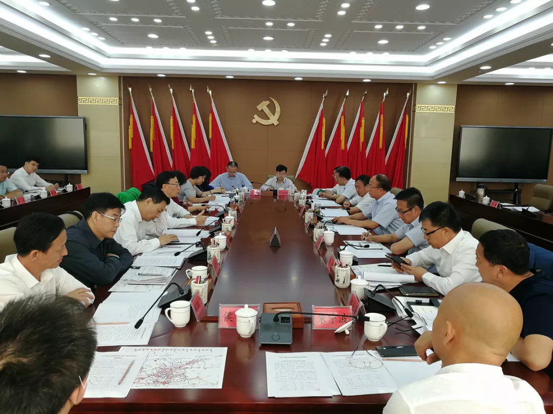 　　9月4日上午，三峽集團黨組成員、副總經(jīng)理王良友一行拜訪內(nèi)蒙古烏蘭察布市市委書記杜學軍。雙方就進一步深化新能源領域項目開發(fā)合作深入交換了意見