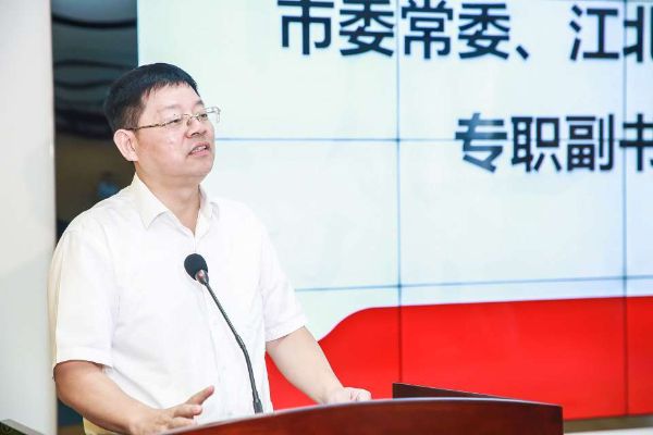
	
                    
	9月5日，“智能新生態(tài)”智能制造產(chǎn)業(yè)發(fā)展智庫峰會在南京舉行。遠(yuǎn)東控股集團(tuán)創(chuàng)始人、董事局主席、黨委書記蔣錫培受邀出席峰會，投資人、遠(yuǎn)東電纜南京浦口專賣有限公司總經(jīng)理史宇鋒，南京三普遠(yuǎn)東電纜銷售有限公司總經(jīng)理盧春明，營銷經(jīng)理馮恒鎖，營銷經(jīng)理趙艷欣陪同參會交流