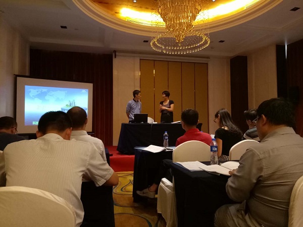 　　【中国仪表网 仪表会议】9月13日上午，2018年仪器仪表行业发展峰会分论坛之一——国家标准“GB/T34065-2017分析仪器安全要求”宣贯会在北京丰大国际酒店举行。会议由全国工业过程测量控制和自动化标准化技术委员会分析仪器分技术委员会(TC124/SC6)秘书长马雅娟主持