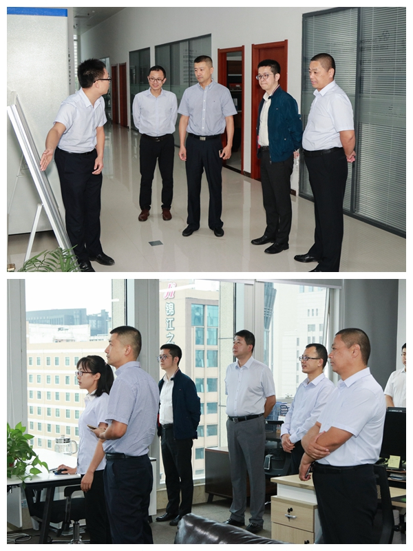 原標題：北京燃氣能源發(fā)展有限公司領導蒞臨公司商務座談            9月16日下午，北京燃氣能源發(fā)展有限公司黨委書記兼董事長陳鈞、總經(jīng)理陳斌一行蒞臨公司商務座談，河南聯(lián)合化工能源集團董事長郭曉建、副總裁孫俊章、聯(lián)合匯能總經(jīng)理李海峰等陪同參加，雙方就河南平臺公司戰(zhàn)略發(fā)展方向進行探討。 座談會之前，來訪一行在孫俊章和李海峰的介紹下，詳細了解了中創(chuàng)高科充電樁產(chǎn)品、曹操專車鄭州運營中心及聯(lián)合匯能信息化管理平臺