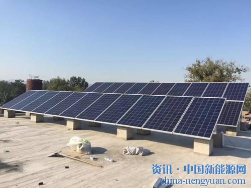                                                                                                                                                                     
	　　8月30日，國家能源局綜合司下發(fā)了《關(guān)于無需國家補(bǔ)貼光伏發(fā)電項目建設(shè)有關(guān)事項的函》，批準(zhǔn)東營市河口區(qū)實施光伏發(fā)電市場化交易試點工作。該項目是全國第一個市場化交易無補(bǔ)貼光伏項目