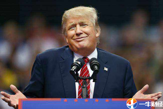 原标题:特朗普:欧佩克故意抬高油价!普京:回家照照镜子吧,是你啊! 摘要:特朗普,油价飙升的推手?普京:他是美国人民选出来的! 【一牛财经】讯:今年以来,国际油价不断走高,尽管美国总统特朗普一再呼吁欧佩克降低油价,但是美国汽油价格还是升到了四年季节性高点,这可能会对选民心理产生影响。 特朗普就不满了,毕竟中期选举不剩一个月了,不断指责欧佩克故意抬高油价,普京都看不下去了,表示: 如果特朗普真的要找抬高油价的罪人,那么“我会说:唐纳德(特朗普的小名),回家自己照照镜子吧!” 特朗普才是