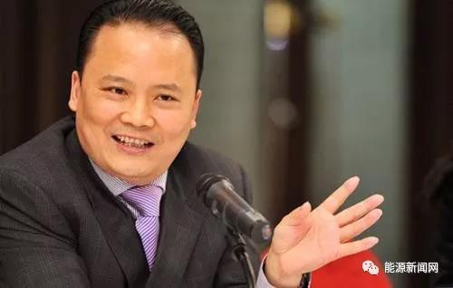 原標題：發(fā)改委給5.31新政“打補丁” 光伏業(yè)“解凍”曙光頻現(xiàn)            近日，光伏市場利好不斷。 發(fā)改委閉門會傳積極信號 10月8日下午，組國家發(fā)改委價格司織天合光能等12家光伏企業(yè)召開價格政策座談會，討論了光伏發(fā)電相關價格政策、光伏企業(yè)生產(chǎn)經(jīng)營狀況、光伏發(fā)電項目建設成本和盈利情況、戶用光伏、2019年光伏發(fā)電建設指標和補貼拖欠問題等六方面內容