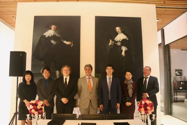                                         
	　　在國家能源局《電力發(fā)展“十三五”規(guī)劃》發(fā)布兩周年之際，為助力中國風(fēng)電市場快速發(fā)展，滿足中國經(jīng)濟(jì)不斷增長所形成的能源需求，啟迪清潔能源集團(tuán)、啟迪清風(fēng)、MECAL（北京）三方共同攜手成立啟迪高智（北京）科技有限公司。簽約儀式于10月18日在荷蘭王國駐中國大使官邸成功舉行