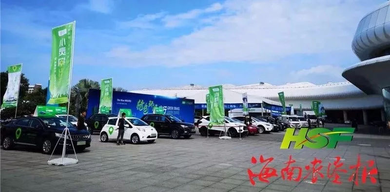 原標(biāo)題：楊思濤率隊參觀海南新能源汽車及電動車展覽會             力爭今年底在海南農(nóng)墾全域使用海墾小靈狗新能源汽車！ 楊思濤率隊參觀海南新能源汽車及電動車展覽會  ■記者 林倩  海墾小靈狗13款車型亮相展覽會。李惠 攝 在結(jié)束3天的天津考察行程后，今天上午，海墾集團(tuán)黨委書記、董事長楊思濤立即率隊趕赴海南國際會展中心，參觀第三屆海南新能源汽車及電動車展覽會，并試駕海墾小靈狗