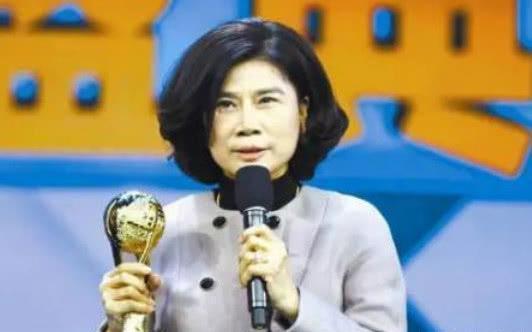 原標題：董明珠的新能源車高調(diào)亮相！在港珠澳大橋上高調(diào)亮相！            對于董小姐而言，顯然在國內(nèi)是女性強者的代表人物，在國內(nèi)甚至是全世界范圍呢，格力空調(diào)在全球范圍內(nèi)保持著非常高的知名度，而現(xiàn)在董明珠的新能源車也即將面向大眾了，在港珠澳大橋通車儀式上，帶有銀隆汽車新車標“梅花”的大巴也成為了第一輛在港珠澳大橋上行駛的巴士。下面就隨廠房出租網(wǎng)的小編一起來了解一下吧