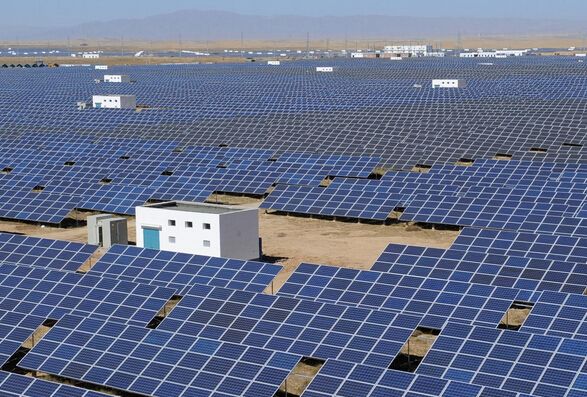 三季度，蚌埠市新增備案屋頂分布式光伏發(fā)電項目6個，建成并網(wǎng)項目9個，總規(guī)模11.8MW，總投資0.8億元，相較二季度建成規(guī)模0.4MW大幅增長。截至九月底，全市共建成并網(wǎng)屋頂分布式光伏電站56個，總規(guī)模91MW，完成投資7億元